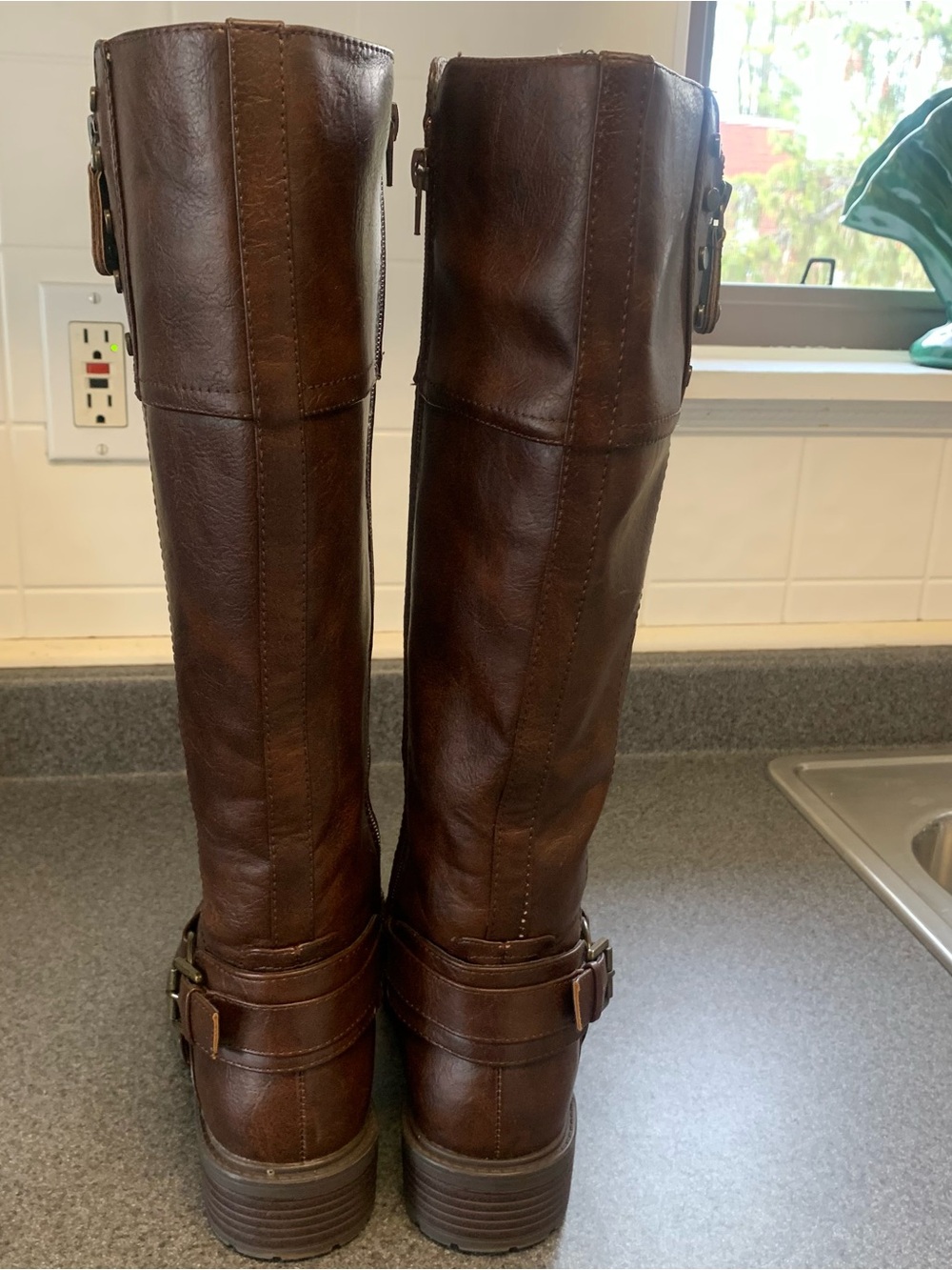 GBG G by Guess Ggteela tall brown boots Size 7.5 - Picture 6 of 8